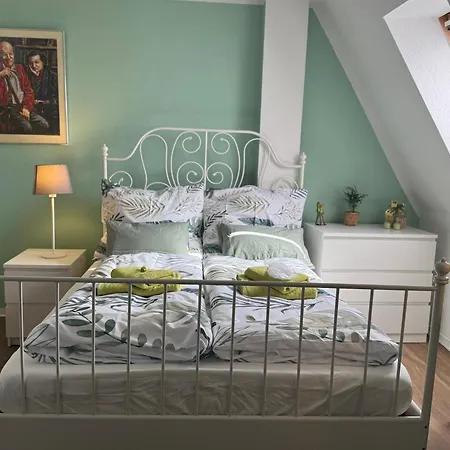 City View Apartment - Breakfast - Netflix - Free Shuttle Homestay Dresden