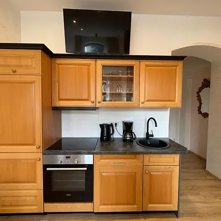 1 Landeskrone Apartment *