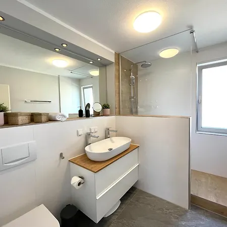Wunderschoen-wohnen-im-apartment-rooftop Apartment *