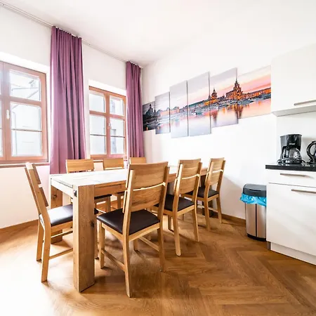 Апартаменты Familienapartment An Der Frauenkirche Дрезден