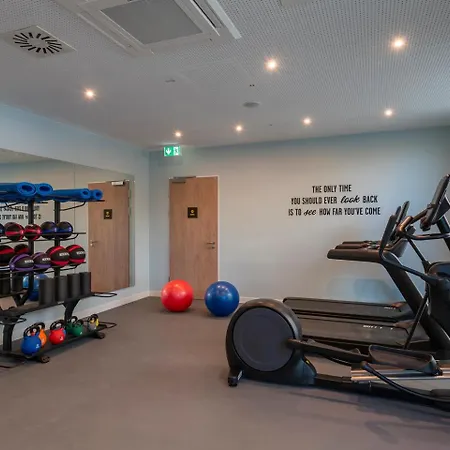 Hotel Hampton By Hilton Centre 3*