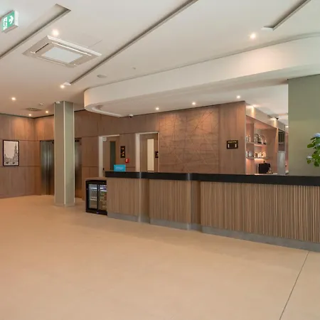 Hampton By Hilton Centre Hotel