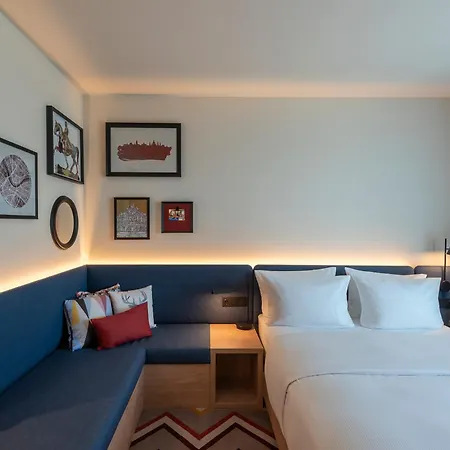 Hampton By Hilton Centre Hotel 3*