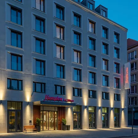 Hampton By Hilton Centre 3* Drážďany