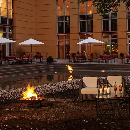 Elbflorenz Otel