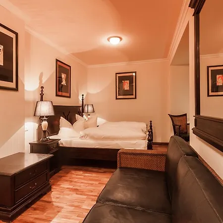 Aviv Hotel 3*