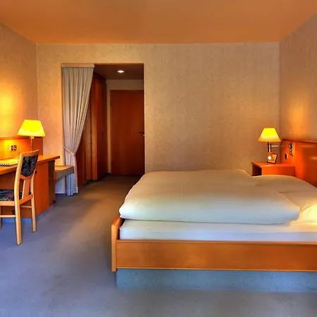 Landhaus Marsdorf ホテル 3*