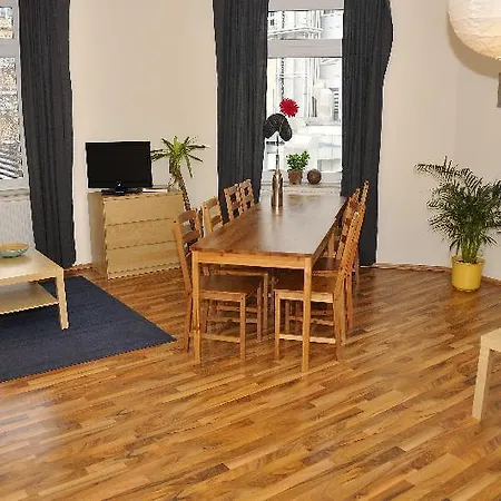 Grosse-fewo-dresden-neustadt-zentrum-l9 Appartement