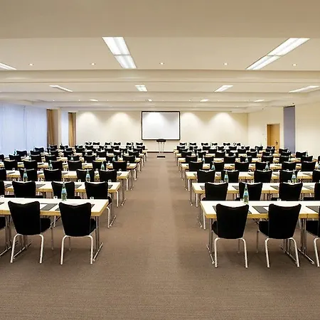 Hotel Nh Neustadt 4*