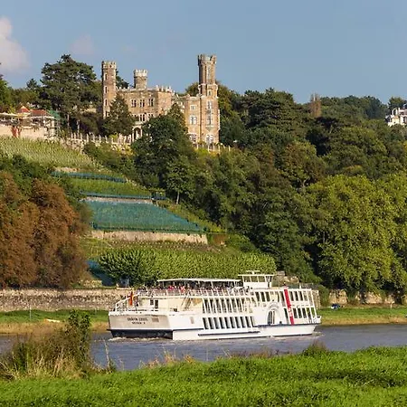 Schloss Eckberg 4*