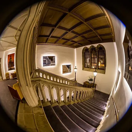 Hotel Schloss Eckberg 4*