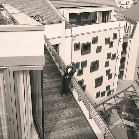 Townhouse Hotel