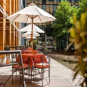 Otel Elbflorenz Dresden
