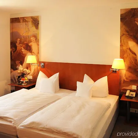 Schloss Eckberg 4* Dresden