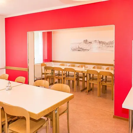 Djh - Jugendgästehaus *