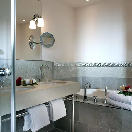Elbflorenz Otel 4*
