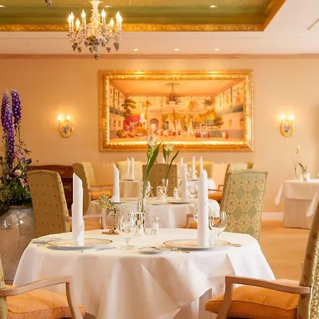 Relais & Chateaux Buelow Palais