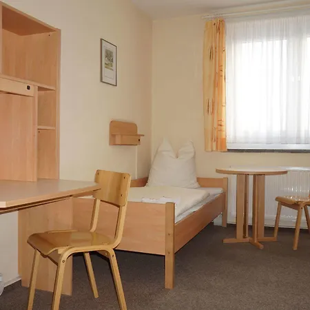Hostel Djh - Jugendgaestehaus *