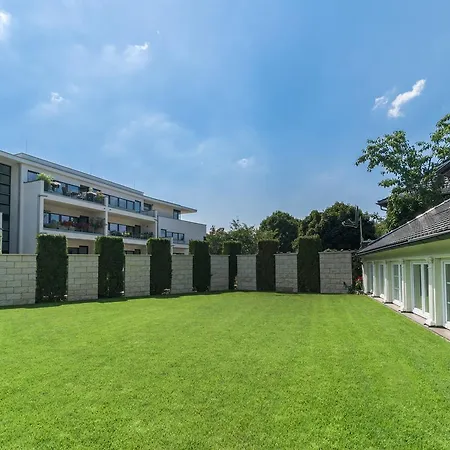 Am Waldschloesschen 2* دريسدن