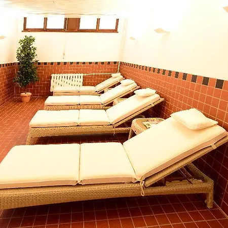 Hotel Schloss Eckberg Dresden