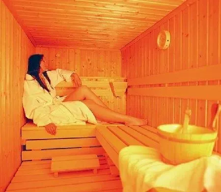 - South, An Ihg 4* Дрезден