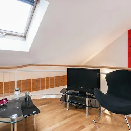 Comeback Apartment *