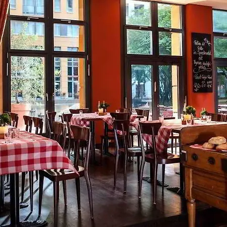 Otel Elbflorenz Dresden