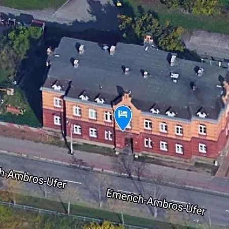 Zimmerfrei-dresden Mit Bad-minikuche Self Check In 24-7 Vandrerhjem Dresden