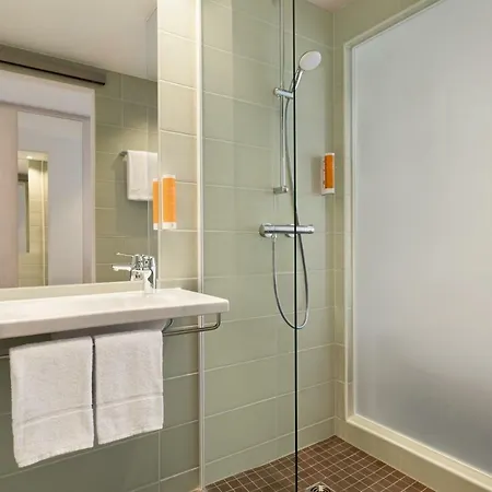 Super 8 By Wyndham Dresden