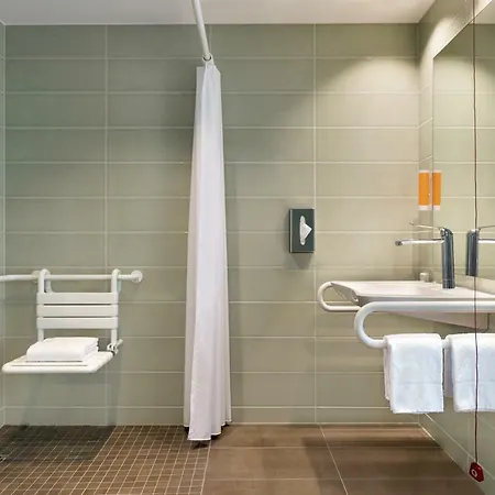 Super 8 By Wyndham 3*