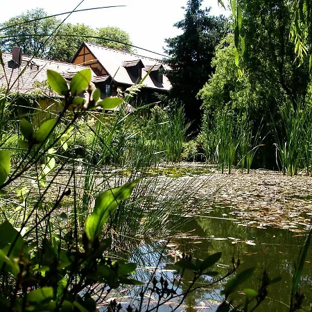 Ferienwohnung Im Kastanienhof Dresden, Buhlau