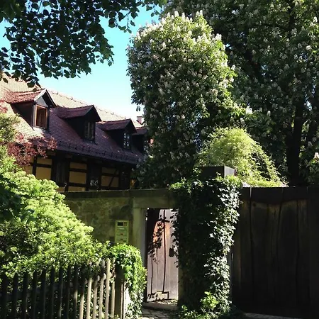 Ferienwohnung Im Kastanienhof Dresden, Buhlau * Dresden
