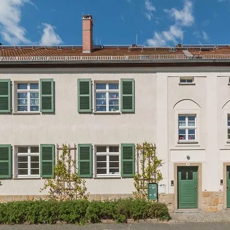 Zentrale Ferienwohnung In Gruna Im Dg Apartment Dresden