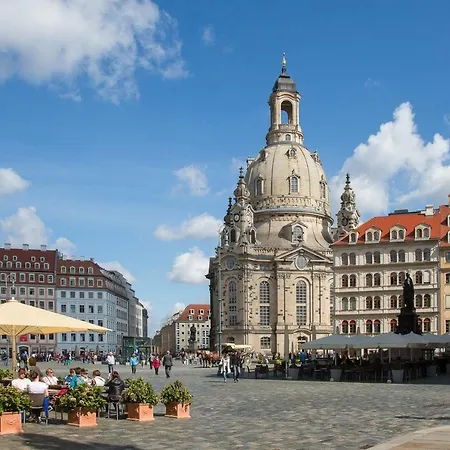 Grosses Im Zentrum Von Dresden, 2 Schlafzimmer, 2 Baeder, Balkon Appartamento