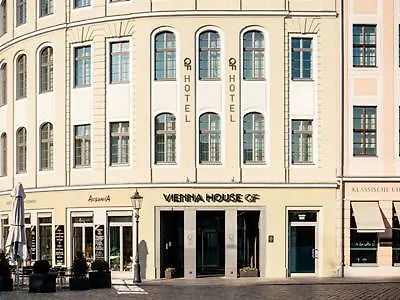 Townhouse Hotel