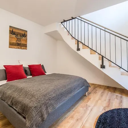 Apartment Thirtysix