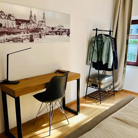 Mit Terrasse In Zwingernaehe - Hilger Dresden