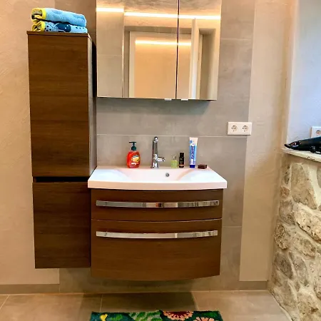Bellavita Guest house *