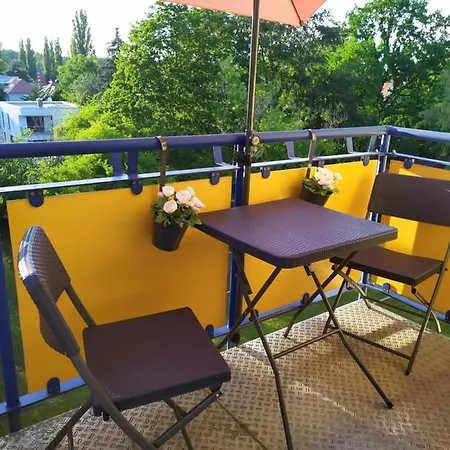 Apartment Helles Mit Balkon Am Grossen Garten Nahe Stadtzentrum Dresden