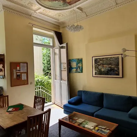Haniel Carl Apartment