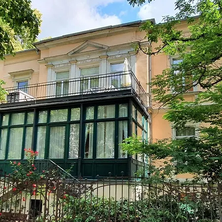 Haniel Carl Apartment