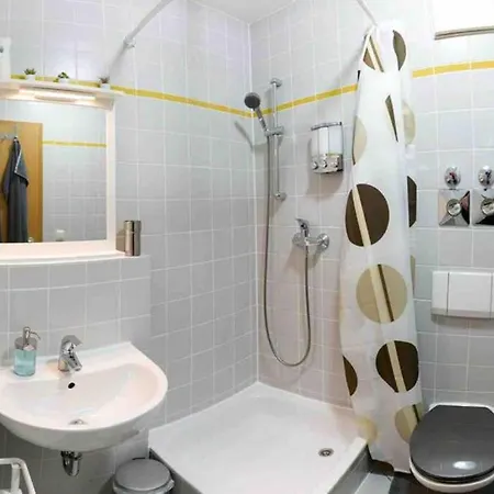 Apartment Kleine „louise“ In Der Neustadt Mit Tiefgarage *