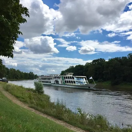 Panoramablick Auf Elbe Und Schlosser Apartment Dresden