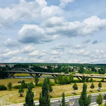 Panoramablick Auf Elbe Und Schlosser Apartment *