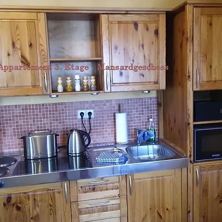 City-ferienwohnungen-dresden - Zentral Gelegen Im Haus Louisenstrasse 11 - Dresden-neustadt Апартаменты *
