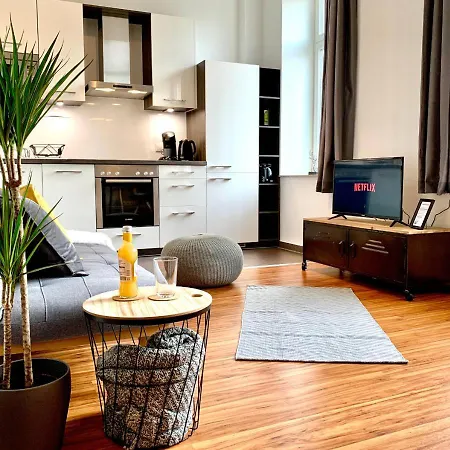 Only 750m Zwinger, Netflix, Fast Wlan, Self-checkin, Super Nintendo Apartment