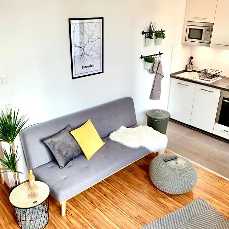 Only 750m Zwinger, Netflix, Fast Wlan, Self-checkin, Super Nintendo Apartment