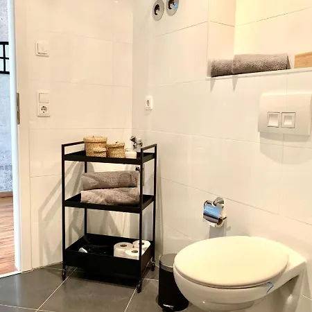Only 750m Zwinger, Netflix, Fast Wlan, Self-checkin, Super Nintendo Apartment *