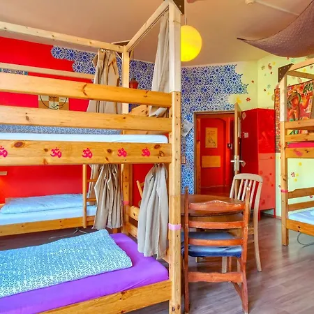 Lollis Auberge de jeunesse *