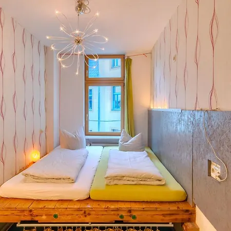Lollis Hostel Dresden